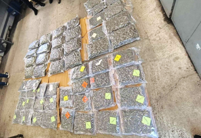 (FOTO) Zaplenjeno više od 43 kilograma marihuane na graničnom prelazu Šid: Uhapšen mladić (30)