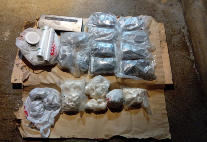 Beogradska policija zaplenila heroin i kokain u vrednosti od 350.000 evra, uhapšena jedna osoba