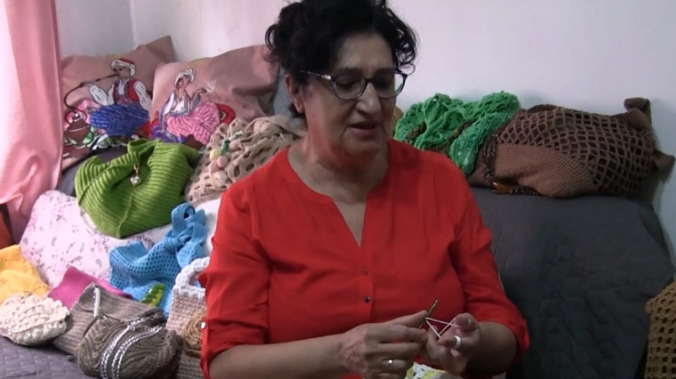"Ručni rad nema cenu, svaka petlja ima svoju priču": Ljiljana hekla od 22. godine, najviše voli da izrađuje torbice