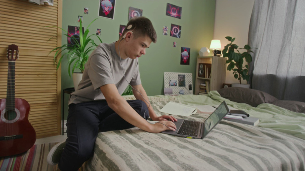 "Poslodavci ne znaju da komuniciraju s njima, ni kako da edukuju zaposlene": Zašto gluve osobe teško dolaze do posla?