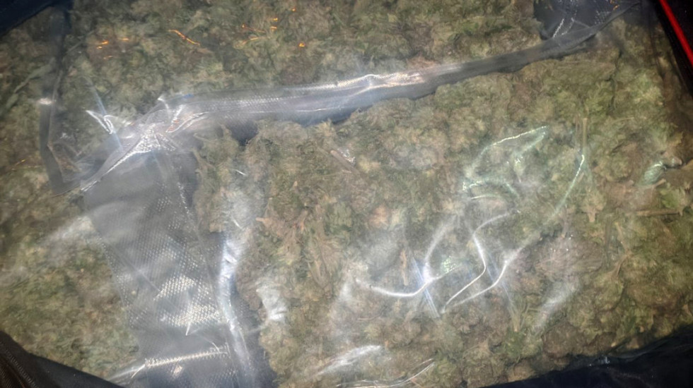 Policija u Prokuplju zaplenila 8,7 kilograma marihuane, uhapšen muškarac (59)