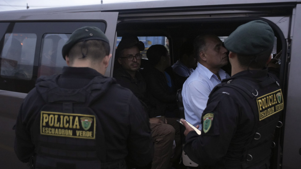 Kandidat za predsednika Perua preživeo napad vatrenim oružjem