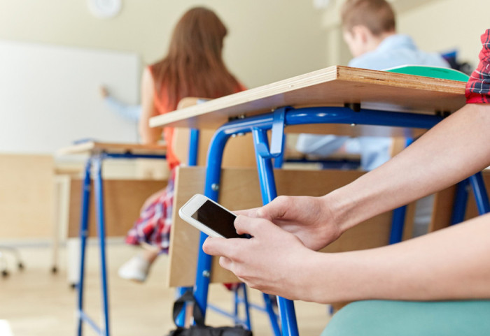 Zaštitnik građana o zabrani upotrebe mobilnih u školama: Predlog zakona završen, čekamo komentare i primedbe mladih
