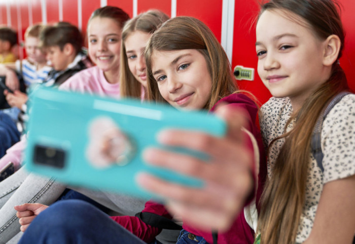 Hrvatska donela pravilnik o zabrani upotrebe mobilnih telefona u školama