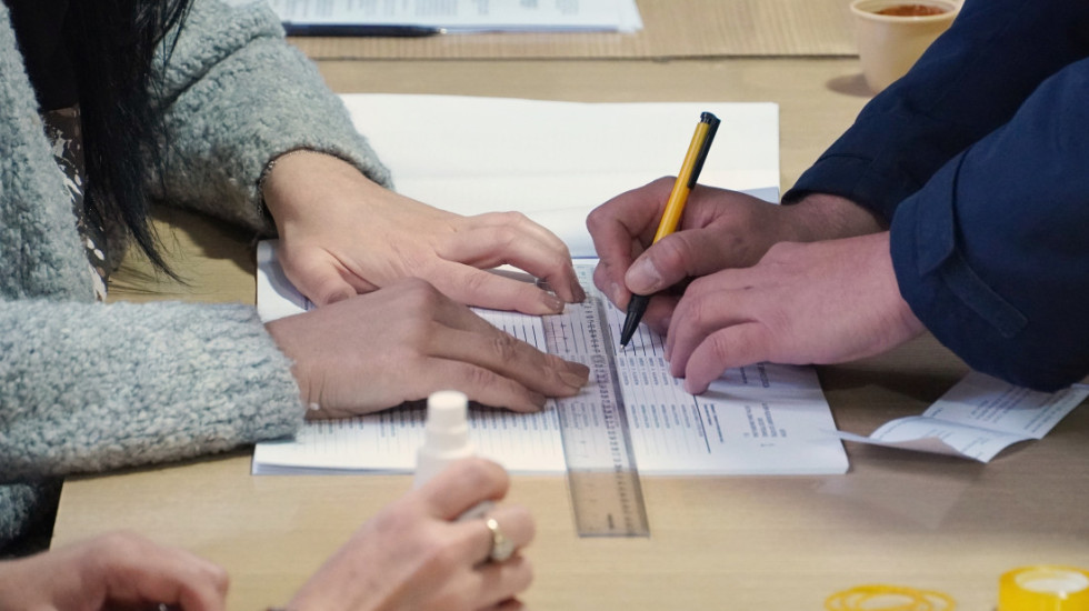 Naloženo ispitivanje rukovodilaca opštinskih centara za brojanje glasova na severu Kosova