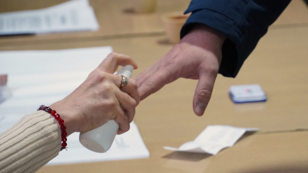 CIK: Uočene nepravilnosti, ponovo se broje glasovi u svim opštinama na Kosovu