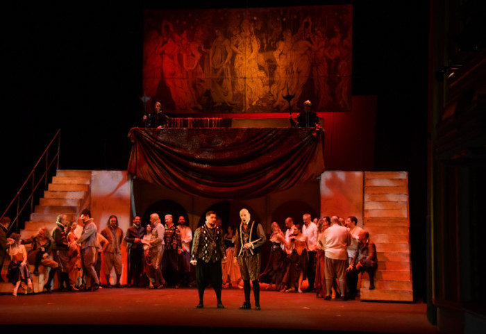 Izvođenjem opere "Rigoleto" ponovo otvoreno Narodno pozorište, glumci održali štrajk upozorenja tražeći smenu uprave