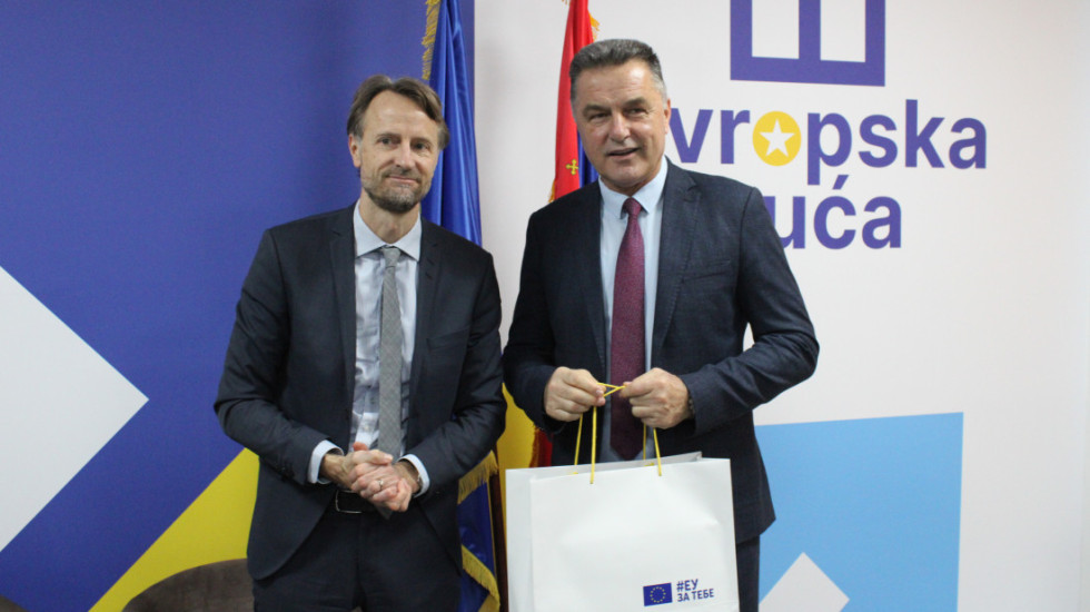 Fon Bekerat svečano otvorio Evropsku kuću u Novom Pazaru