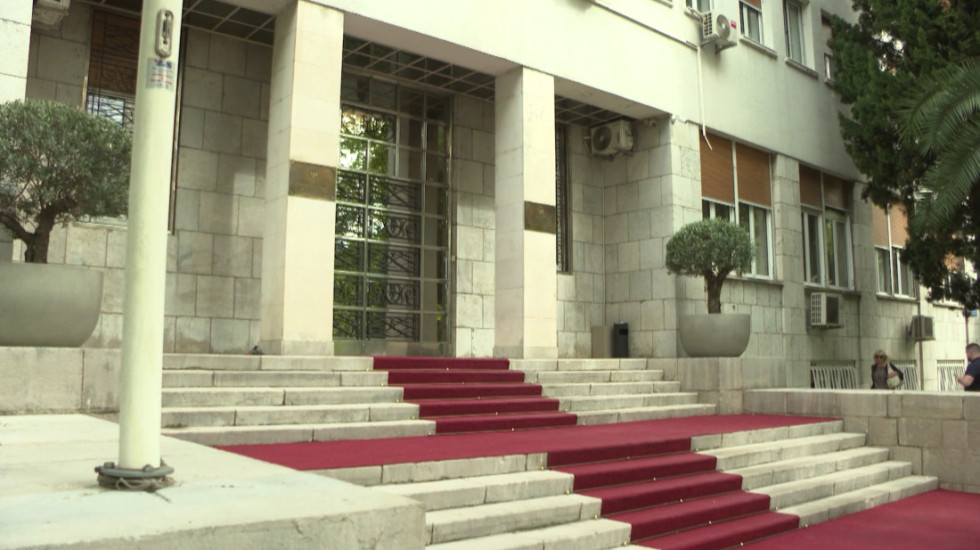 Hoće li srpski jezik u Crnoj Gori postati službeni?