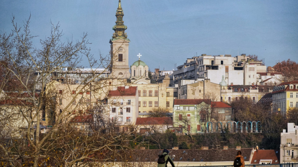 Razvedravanje od sredine dana, u pojedinim delovima niska oblačnost: Temperatura ponegde do 13 stepeni