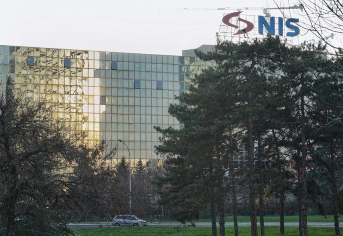 "Politički interes i pregovaranje": Da li bi preuzimanje NIS od strane MOL bilo korisno Srbiji?