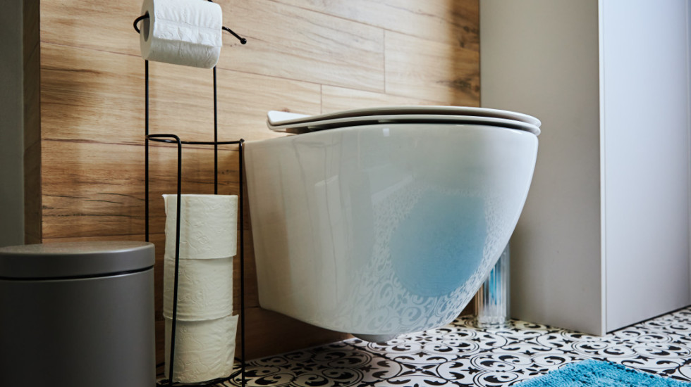 Izbegnite skupe popravke: Stvari koje nikada ne bi trebalo da bacate u WC šolju