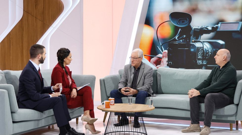 "Podele u medijima, pritisak sa svih strana": Zašto je novinarima u Srbiji sve teže da izveštavaju