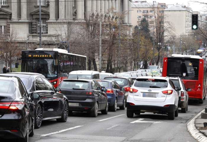 Izmene linije prevoza u delu Bulevara despota Stefana do ponedeljka