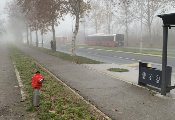 Maglovito i oblačno, sa lokalnom pojavom sipeće kiše: Najviša temperatura 10 stepeni