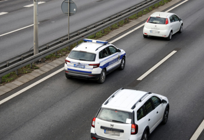 MUP: Troje uhapšeno, osumnjičeni da su provalili u kuću na Novom Beogradu i povredili vlasnike