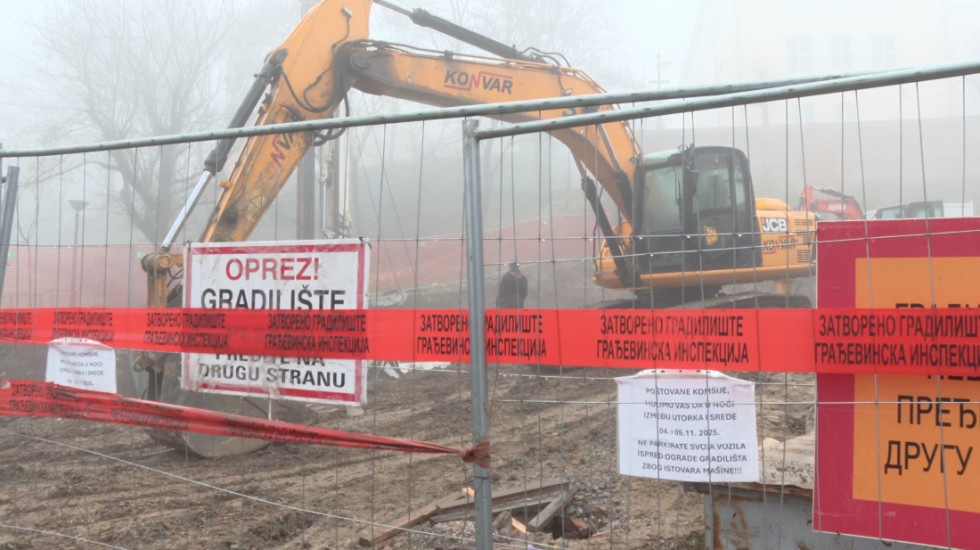 Pukotine na zidovima zgrade u Preševskoj ulici zbog radova, stanari zabrinuti da će ostati bez domova