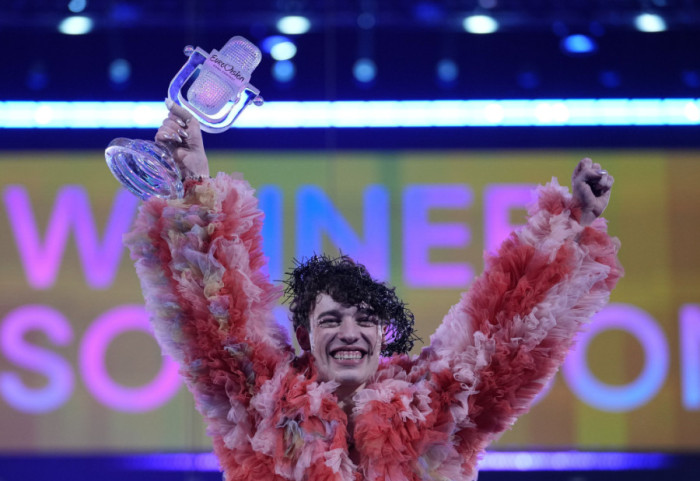 Pobednik Evrovizije 2024. vraća trofej u znak protesta zbog učešća Izraela na takmičenju