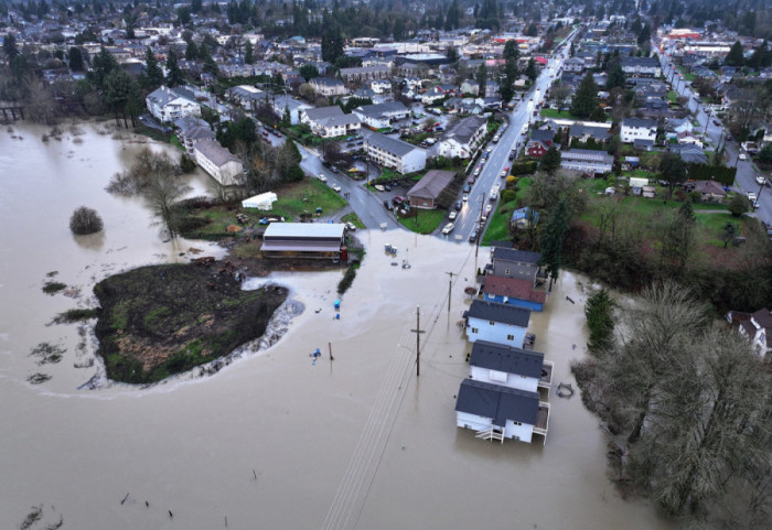 (FOTO) Poplave pogodile američku državu Vašington, evakuisano skoro 80.000 ljudi