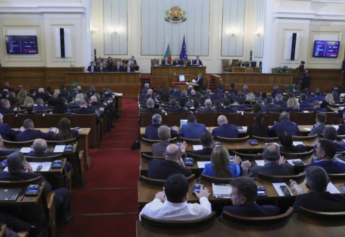 Parlament Bugarske jednoglasno prihvatio ostavku vlade
