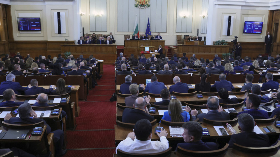 Parlament Bugarske jednoglasno prihvatio ostavku vlade