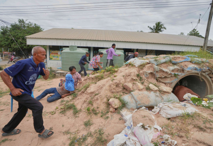 Tajland i Kambodža nastavljaju sukobe na granici, dok Tramp tvrdi da je dogovorio prekid vatre