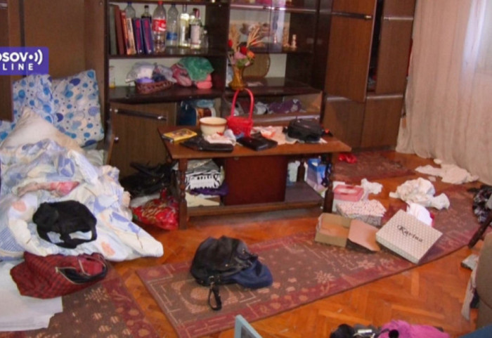 Obijena kuća srpske porodice u Ugljaru kod Kosova Polja: Razbijena vrata, isprevrtane stvari