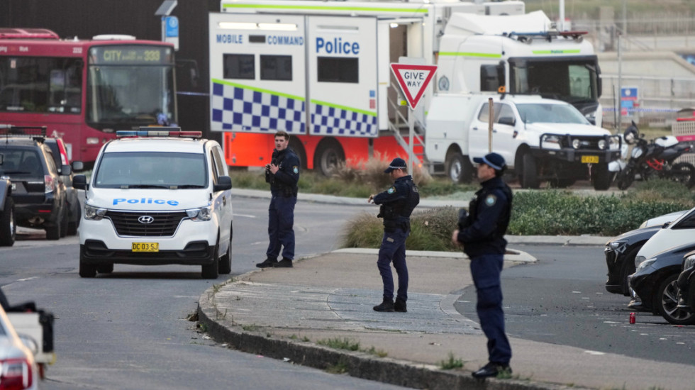 Otac i sin mesecima planirali teroristički napad na plaži Bondi: Snimali su se tokom obuke sa puškama
