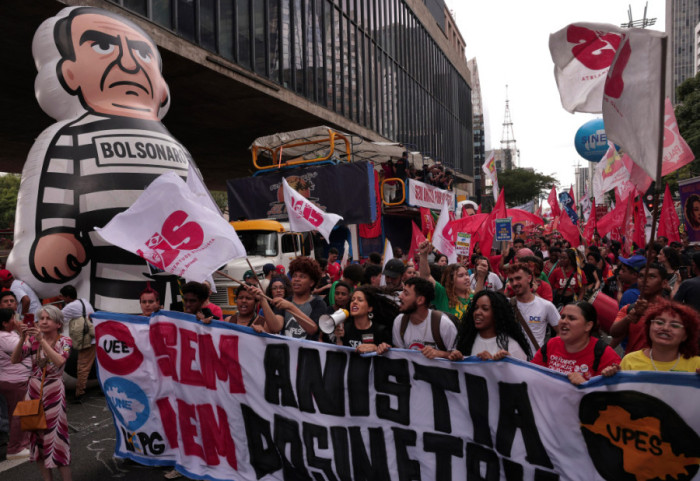 Hiljade Brazilaca protestovalo protiv smanjenja kazne bivšem predsedniku Bolsonaru