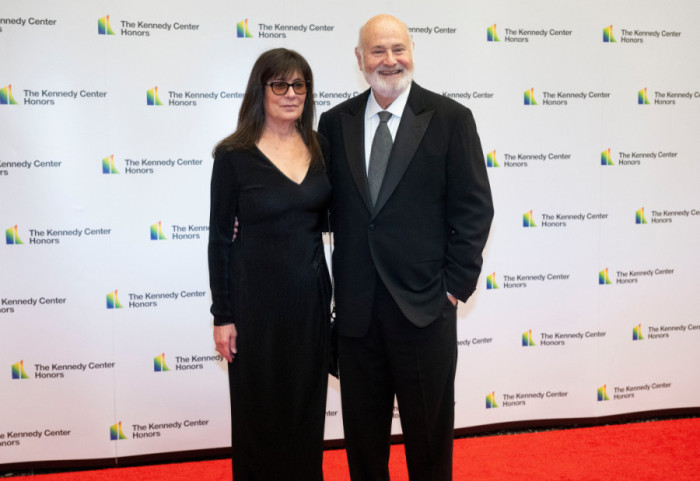 Glumac Rob Rajner i njegova supruga pronađeni mrtvi u svojoj kući u Los Anđelesu, sumnja se da ih je ubio sin