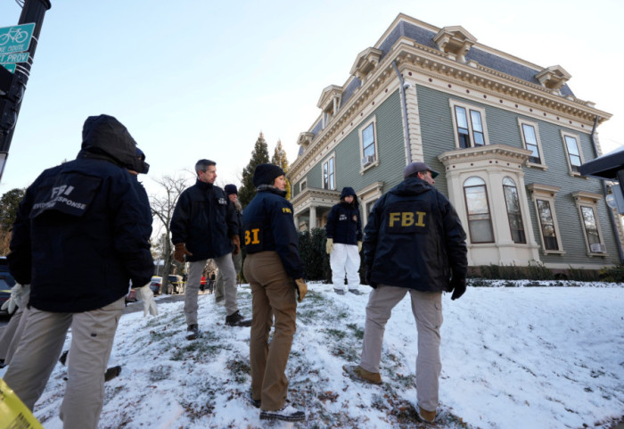 Policija obnovila poternicu za napadačem na Univerzitetu Braun, nakon što je oslobodila jednog osumnjičenog