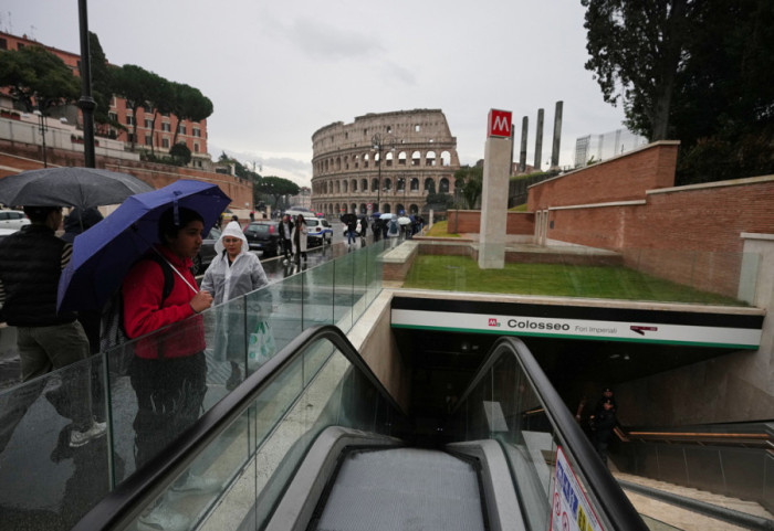 Nakon višegodišnjih kašnjenja Rim otvorio dve nove stanice metroa, jedna je kod Koloseuma