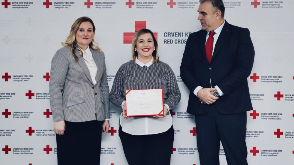 Novinarka Newsmax Balkans dobitnica priznanja Crvenog krsta Crne Gore: "Humanost u novinarstvu nije zaboravljena"
