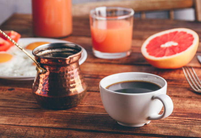 Koliko dugo se kofein zadržava u vašem organizmu nakon šolje kafe