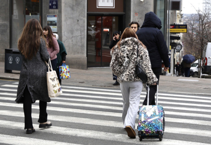 Hladno i oblačno jutro, mestimično sa slabim mrazem: Temperatura do 24 stepena