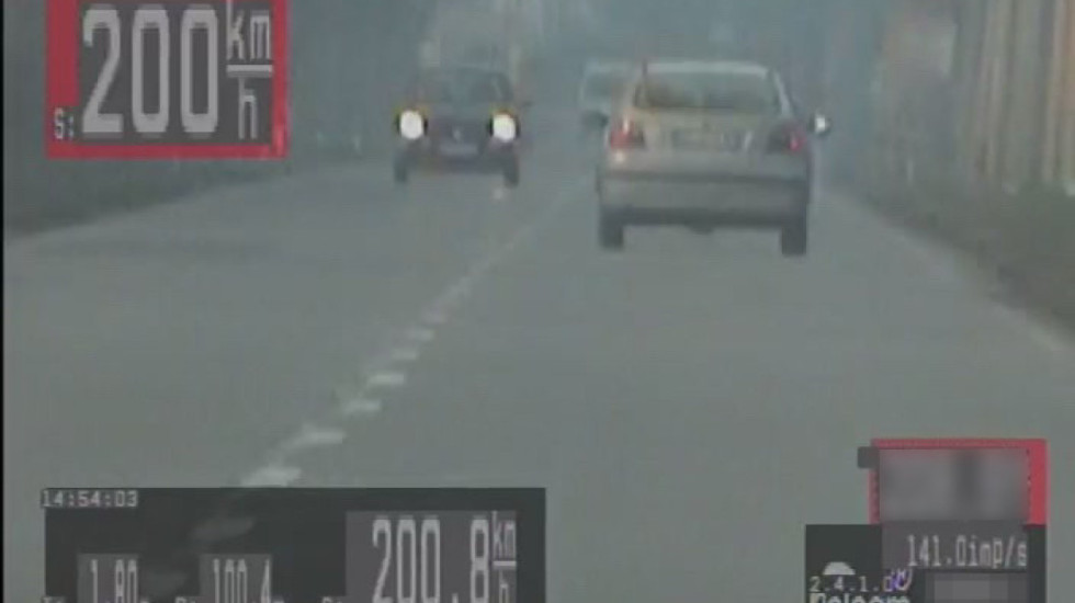 Tinejdžer (18) vozio 200 kilometara na čas sa probnom vozačkom dozvolom u blizini Subotice