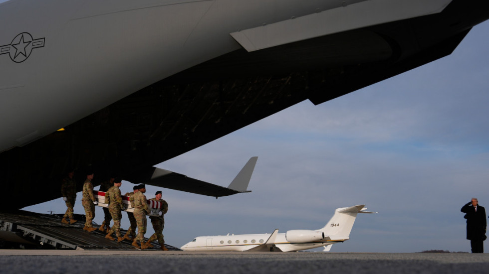 Osveta za smrt američkih građana: SAD izvele masovni udar na ciljeve Islamske države u Siriji