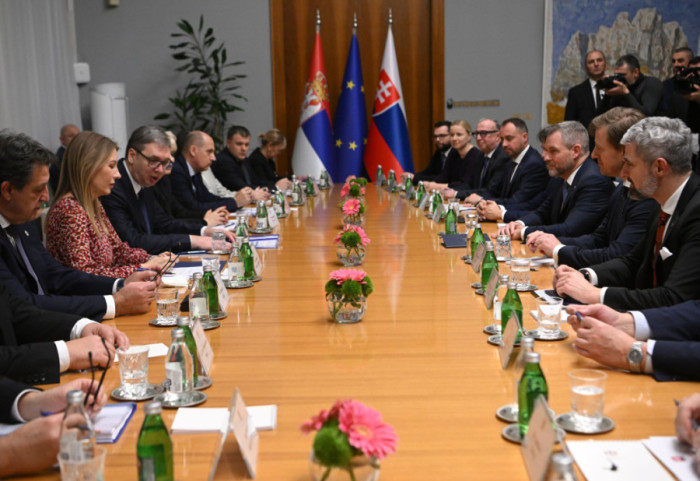 (FOTO/VIDEO) Predsednik Slovačke u dvodnevnoj poseti Srbiji: Počeo sastanak delegacija