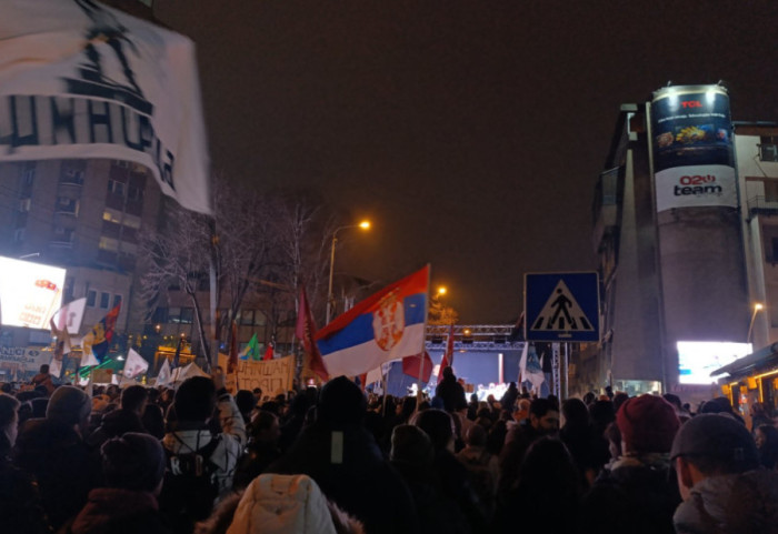 (FOTO/VIDEO) Protest studenata u Novom Pazaru "Ili oni ili mi": Blokiran centar grada i magistrala