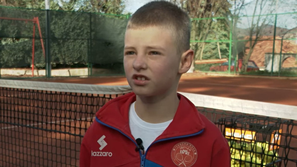 Tenisko čudo iz Zvečana zove se Dušan (8): Malom šampionu Srbije uzor je Đoković, a sanja meč protiv Alkaraza