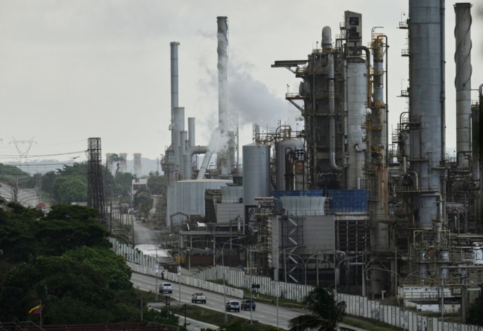 Cene nafte ponovo porasle na više od 100 dolara: Hamnei posle obraćanja izazvao novi potres na tržištu