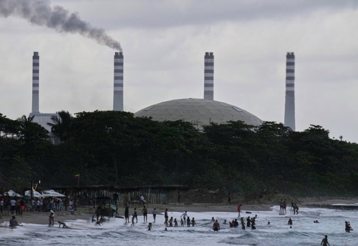 Pad cena nafte i rast akcija na berzama nakon sporazuma SAD i Irana o dvonedeljnom prekidu vatre