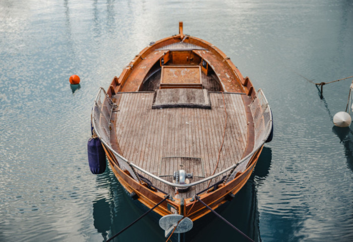 (VIDEO) Otvorila se rupa na vodenom kanalu u Engleskoj, progutala dva čamca