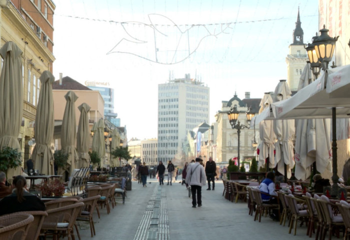 "Trebalo bi zavesti red": Da li su neradni dani u Srbiji zaista neradni?