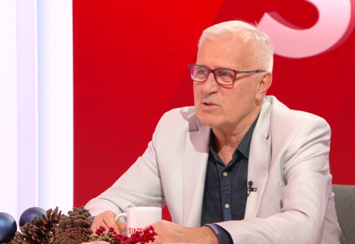 Vanja Bulić u Sintezi: Ako napišeš potpuno iskren i tačan tekst, ljudi će reći da je to dobra satira