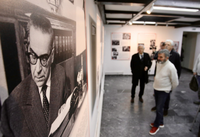 (FOTO) Izložba "Andrić: priča ostaje" otvorena u Biblioteci grada Beograda