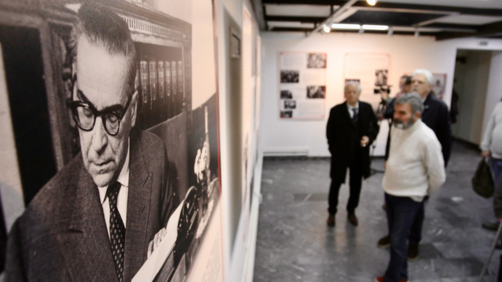 (FOTO) Izložba "Andrić: priča ostaje" otvorena u Biblioteci grada Beograda