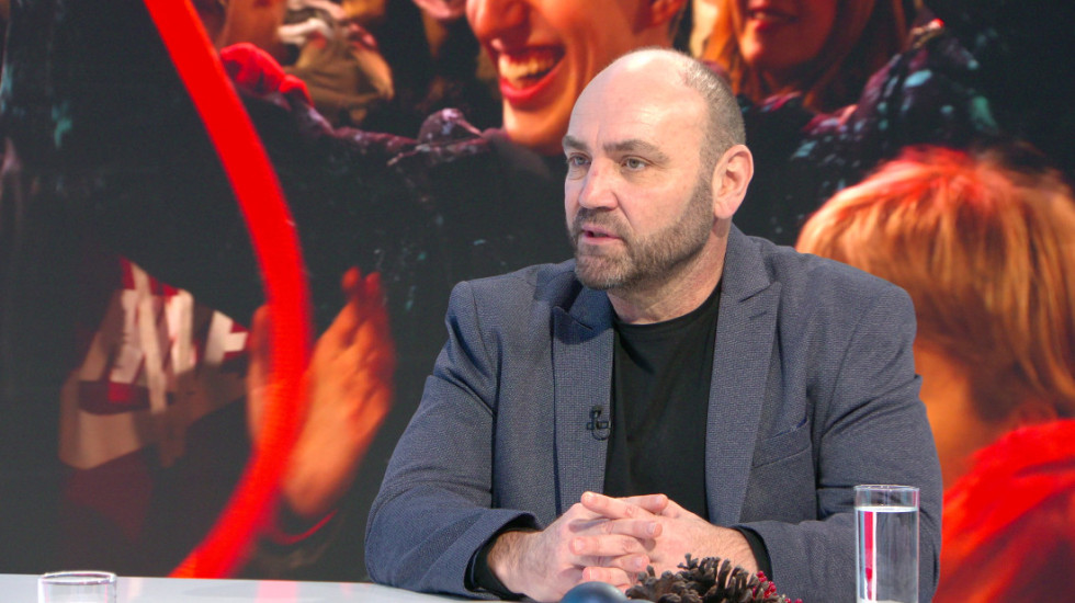 "Godinu obeležili studentski protesti, tužno što nam tragedije daju političku dinamiku": Po čemu ćemo pamtiti 2025?