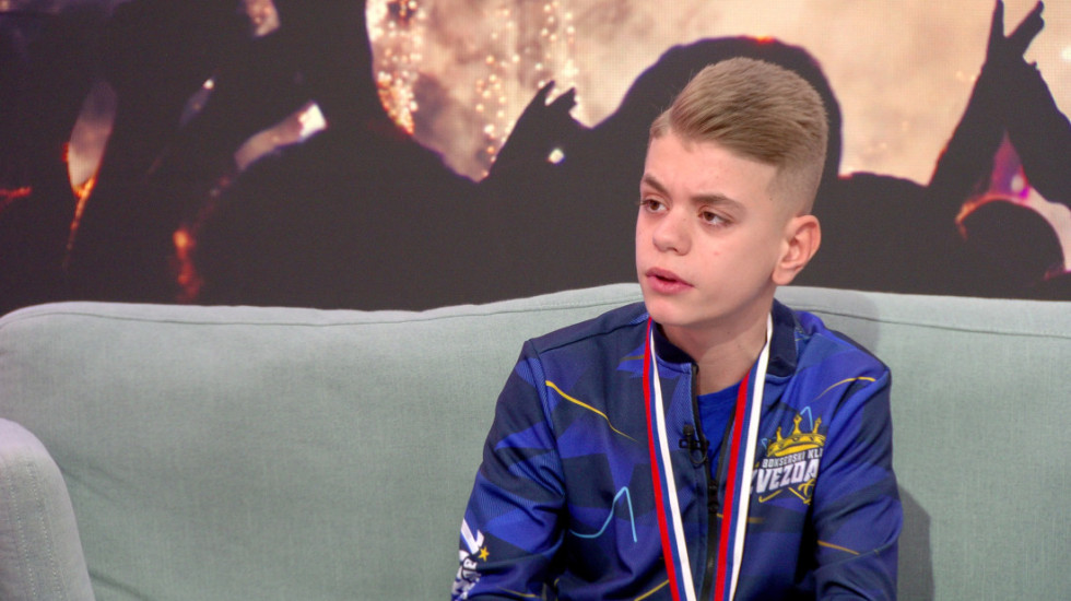 Bokserski šampion Konstantin (13) ostao bez prstiju zbog petardi: "Dok se nešto ne desi, neće prestati da ih bacaju"