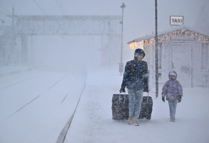 Novi nalet snega i leda stiže u Evropu: Poremećaji u saobraćaju, otkazano na stotine letova u Francuskoj i Holandiji